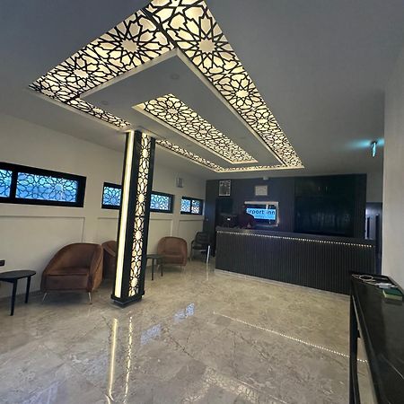 Airport Inn Hotel 로메 외부 사진